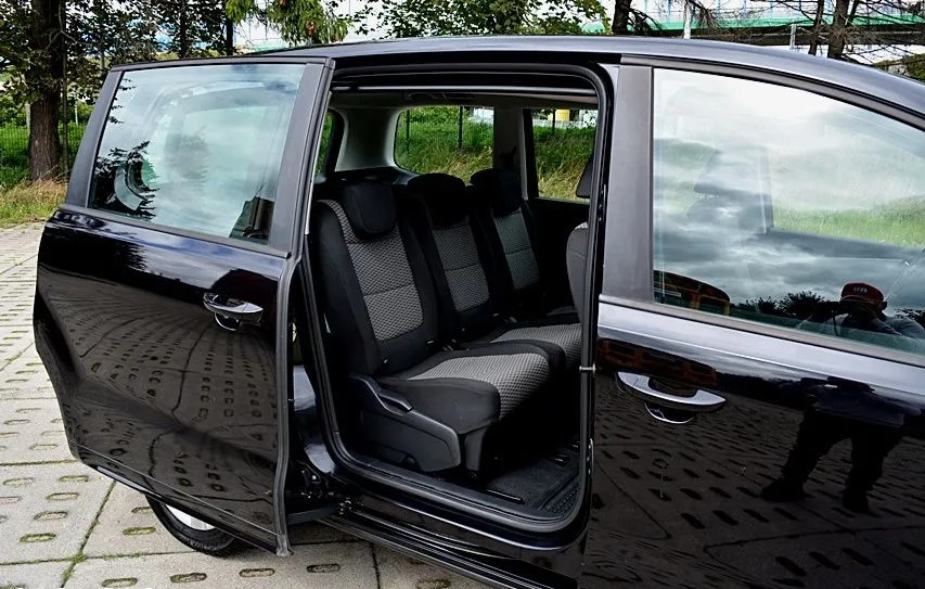 Volkswagen Sharan cena 44900 przebieg: 203000, rok produkcji 2013 z Niemodlin małe 232